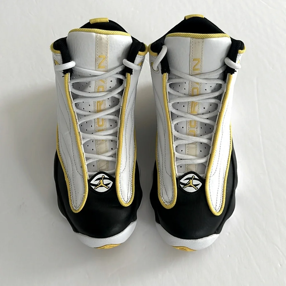 NIKE - AIR JORDAN || Pro Strong GS Tour Kids Sneakers. Sz. 5Y - Picture 5 of 17